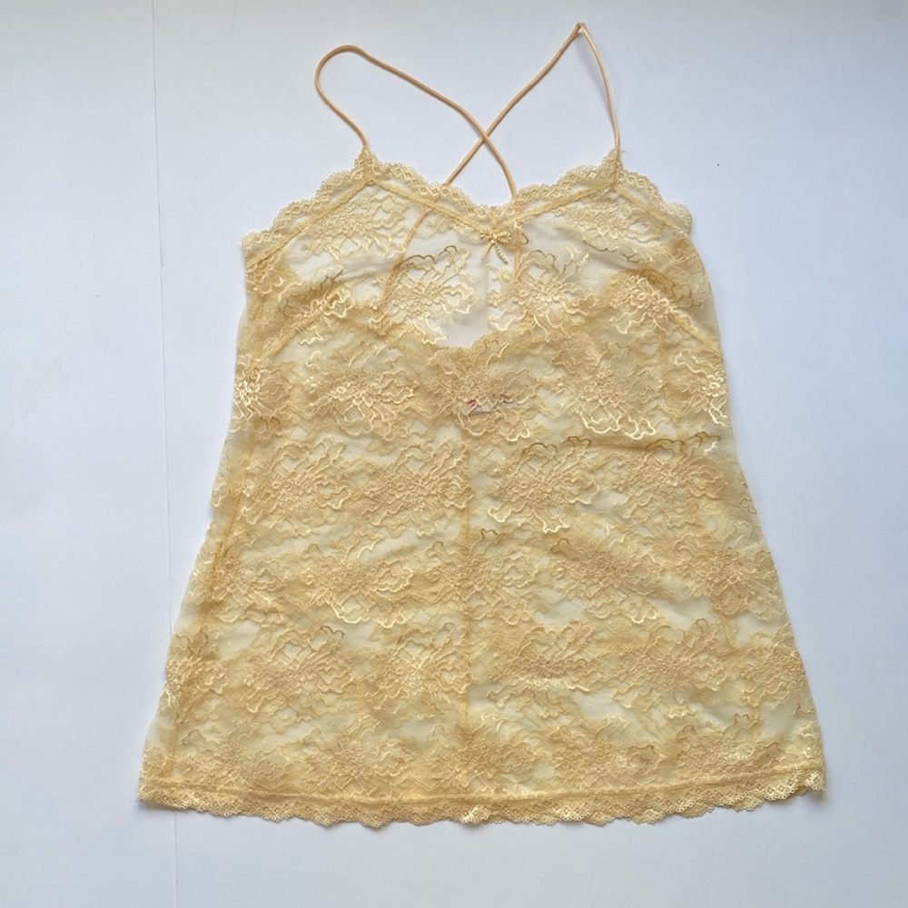 Rein Pale Yellow Lace Negligee New without tags